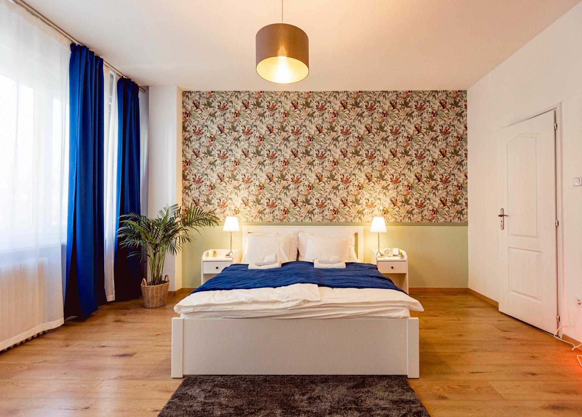 Victoria's Danube View Apartment *