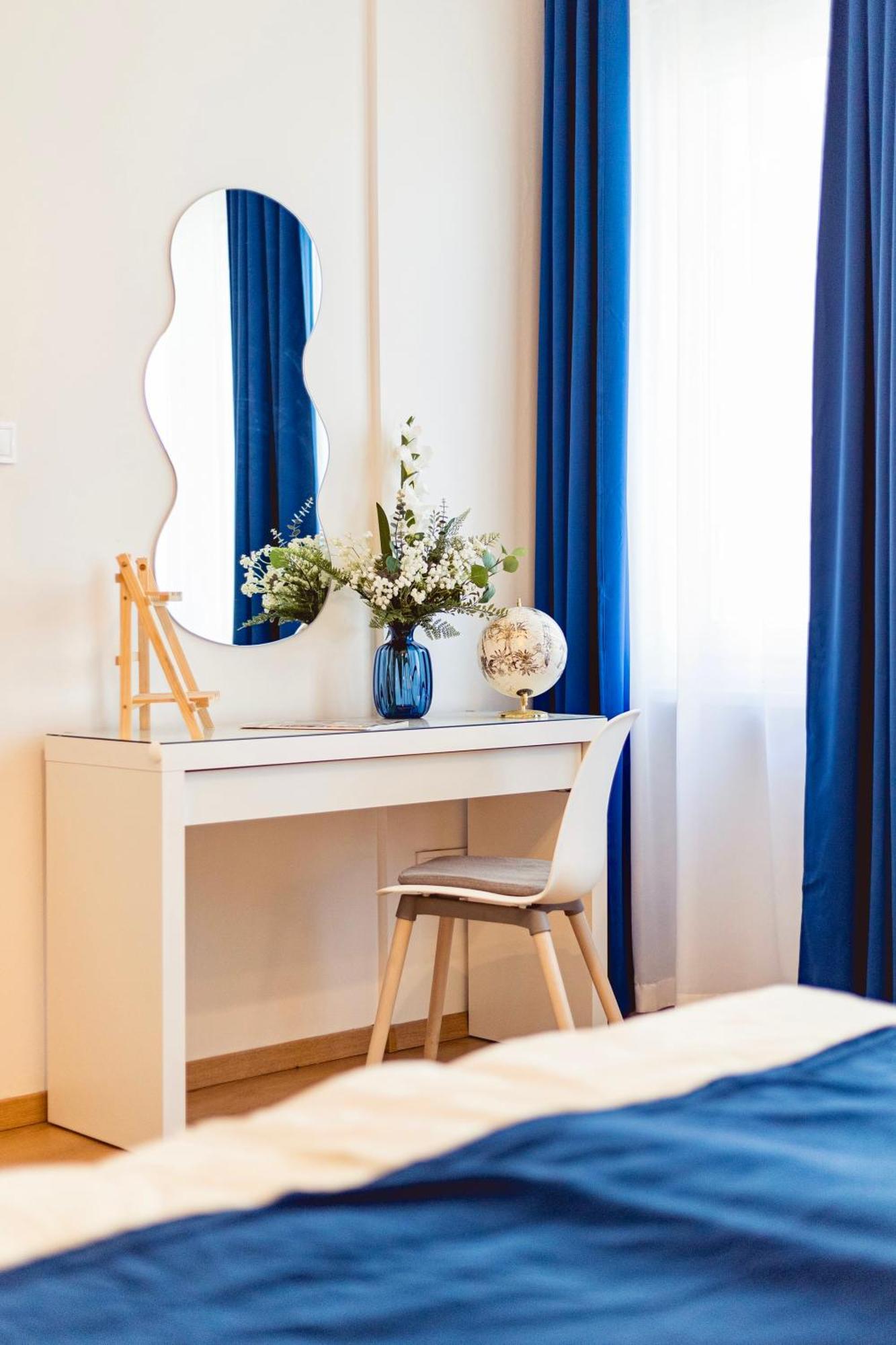Victoria's Danube View Apartment *